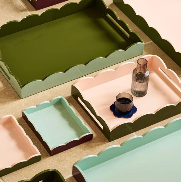 Addison Ross - Khaki & Pink Lacquered Scallop Small Two-Tone Tray, photo 1 of 2