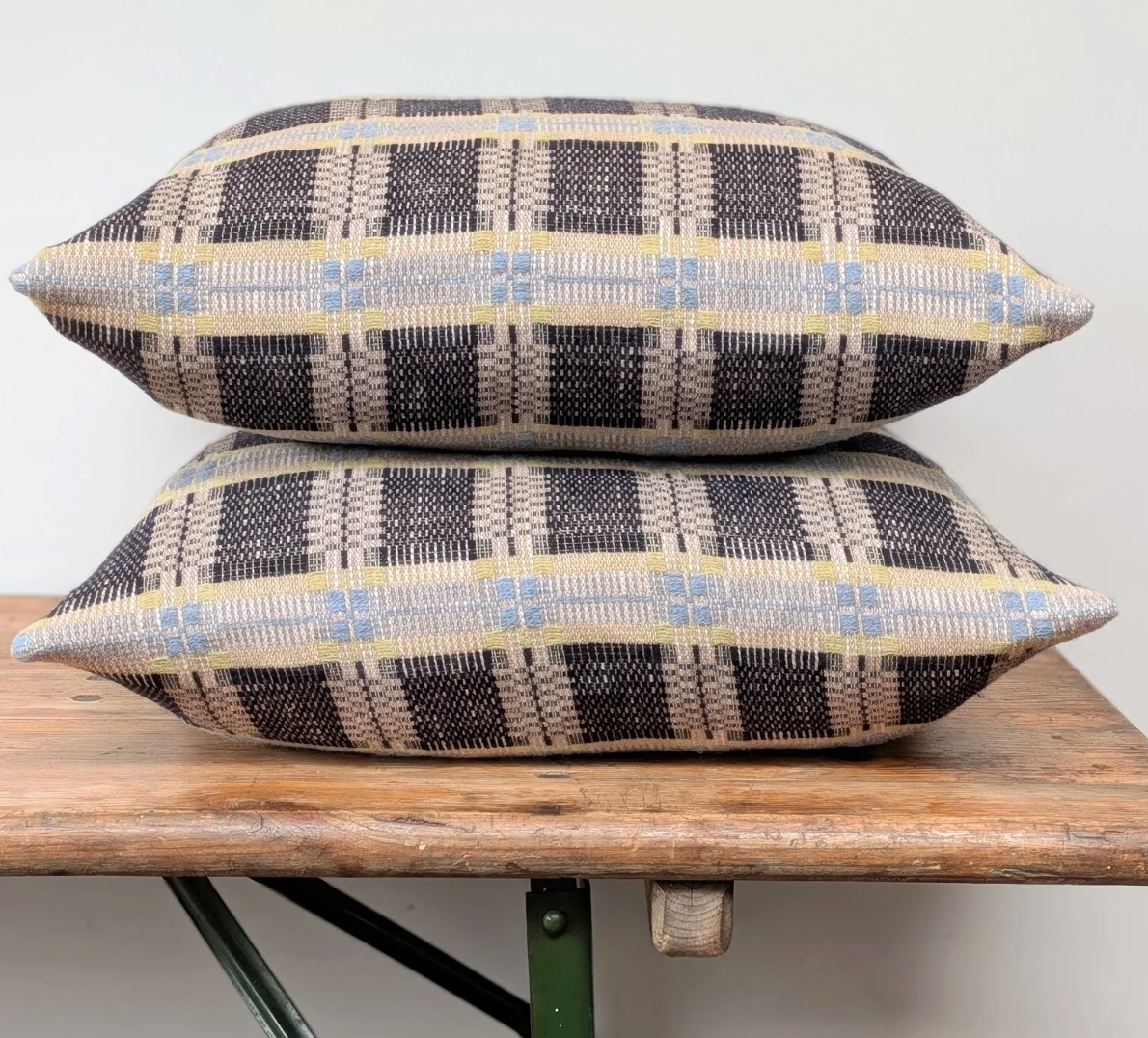 Scotty Overshot Cushion