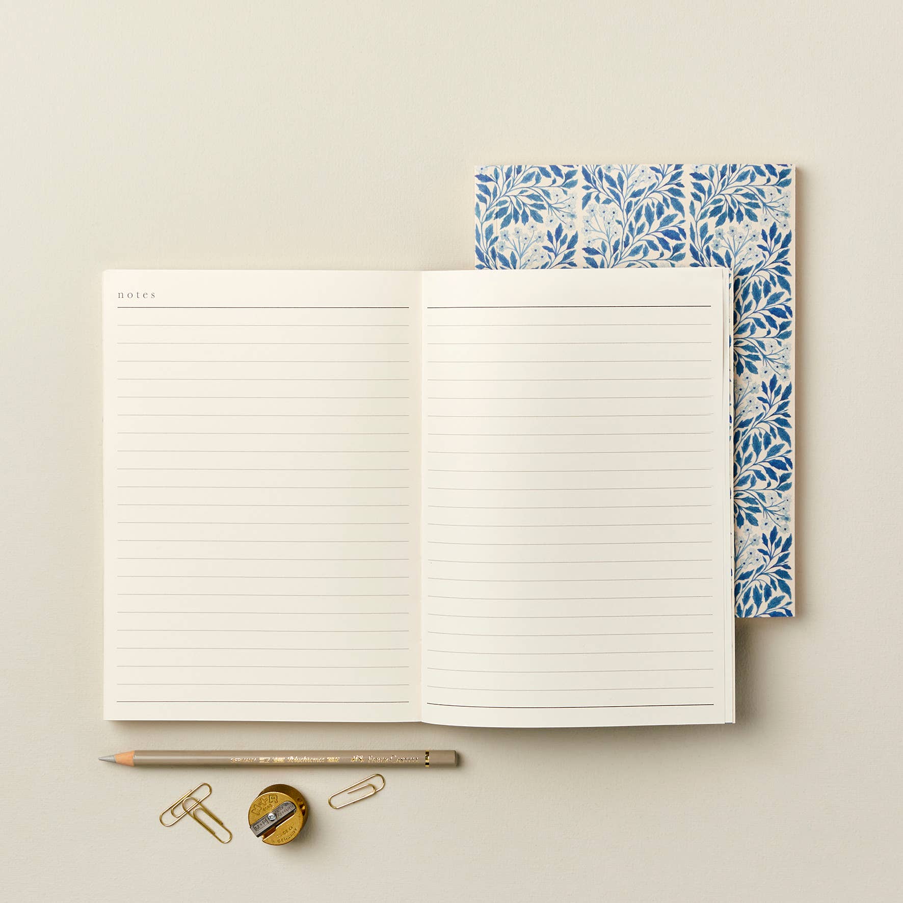 Blue Flora Weekly Planner, photo 4 of 6