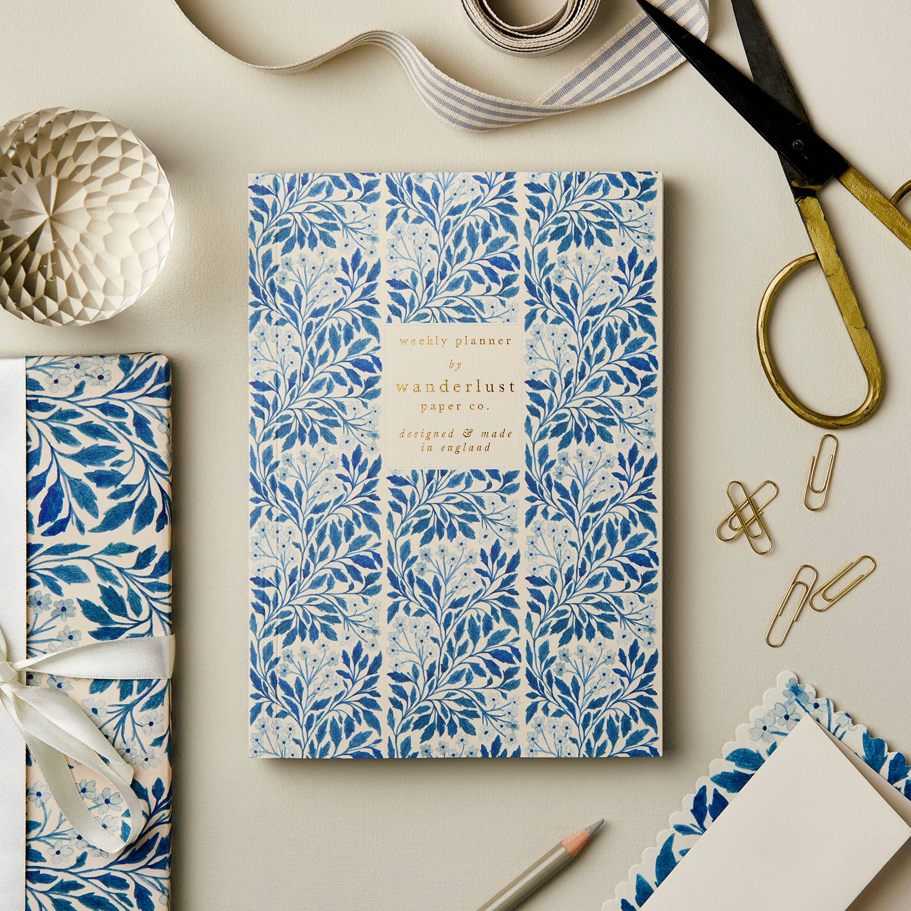 Blue Flora Weekly Planner, photo 1 of 6