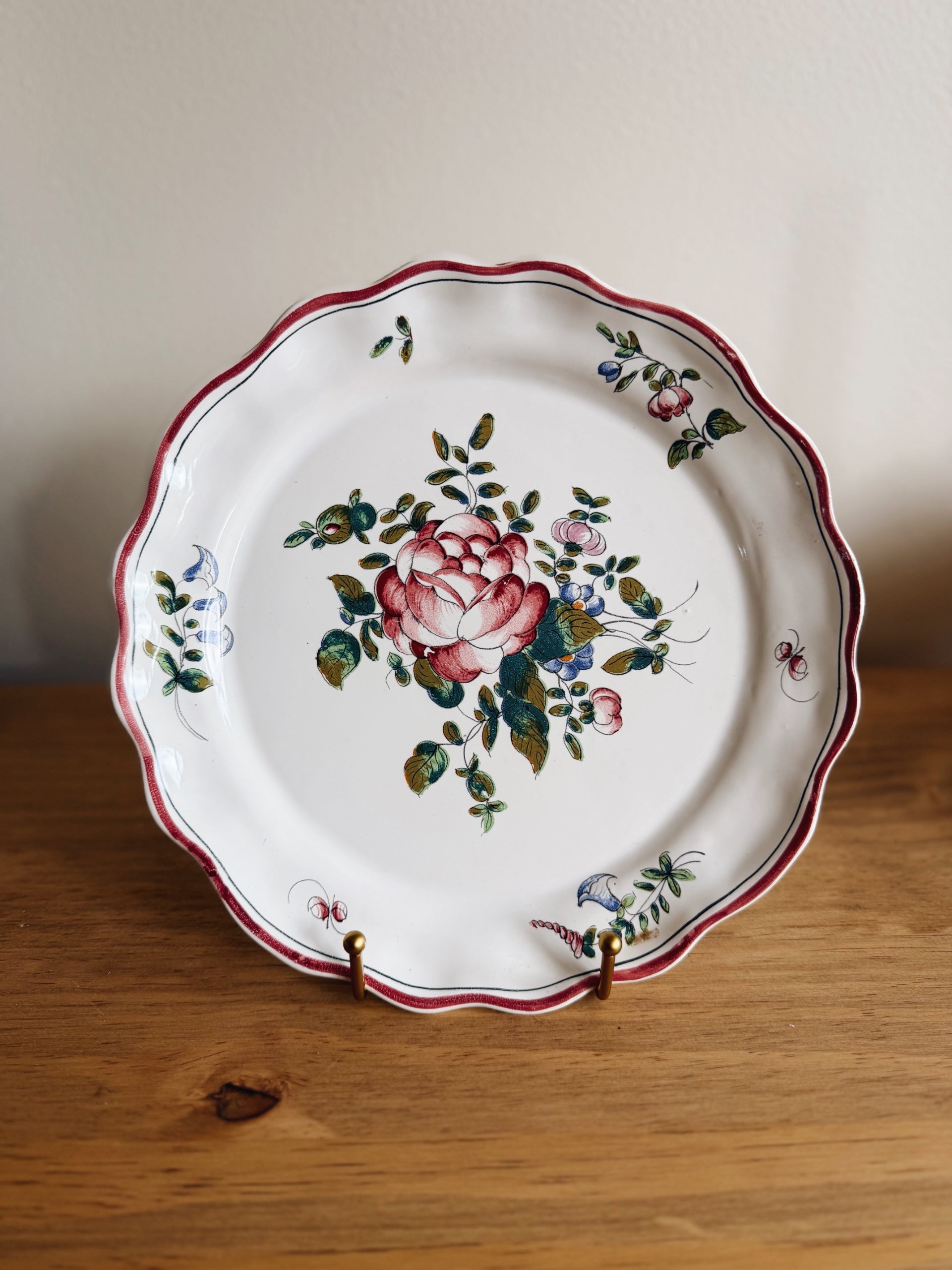 Vintage Scallop Edge Rose Plate