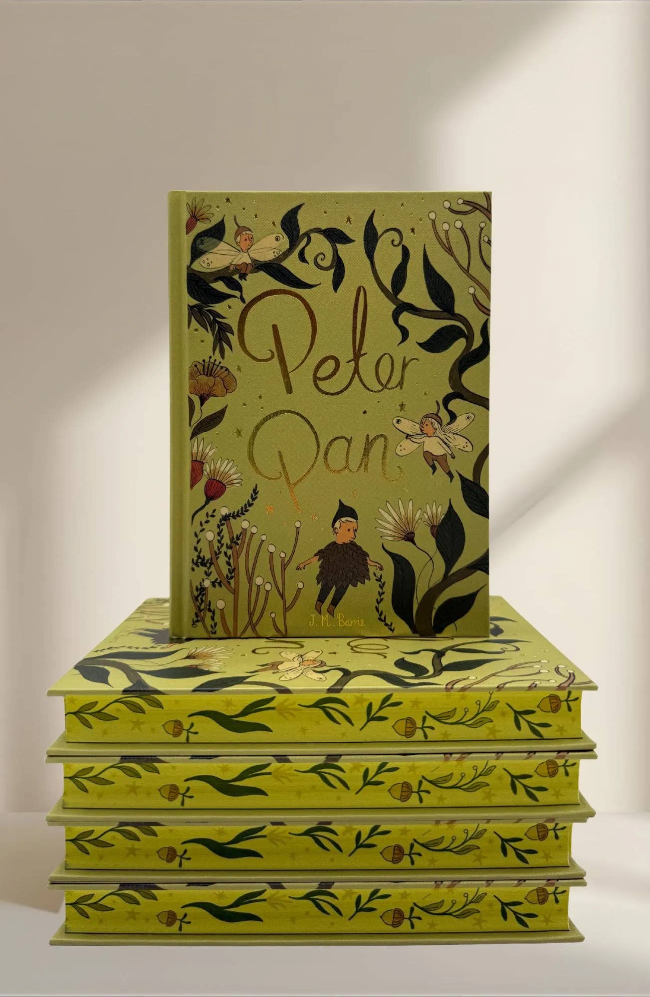 Peter Pan(VALUE)| Collector's Ltd Edition Hardback, photo 1 of 3