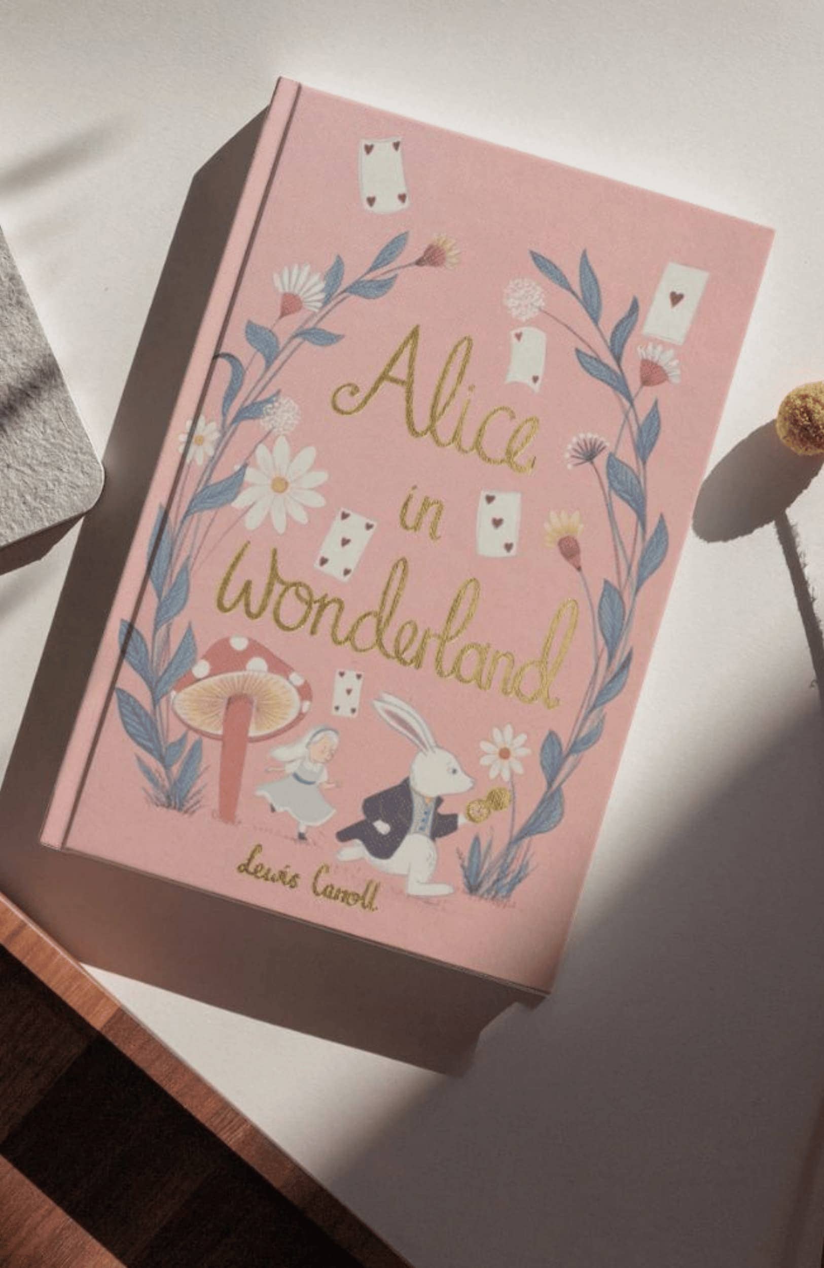 Alice in Wonderland(VALUE)| Collector's Ltd Edition Hardback, photo 2 of 3